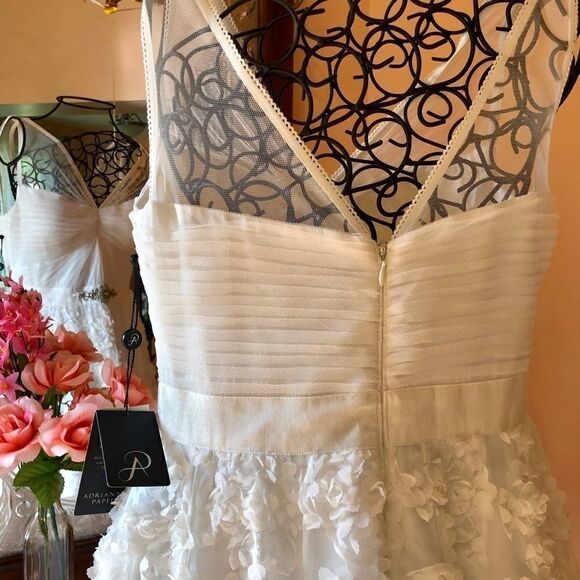 ADRIANNA PAPELL TULLE CHIFFON PETAL GOWN 6 NWT - Picture 11 of 16